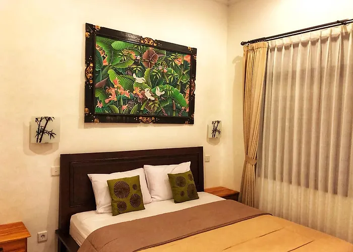 Agus Tri Pensión Sanur